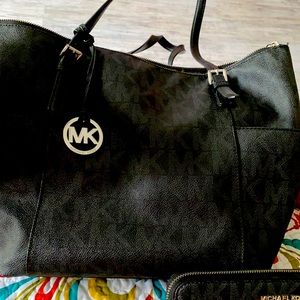 Michael Kors hand bag and wallet